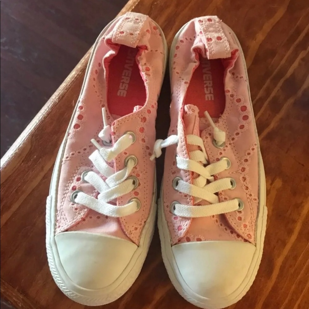 Converse size 7 pink and white